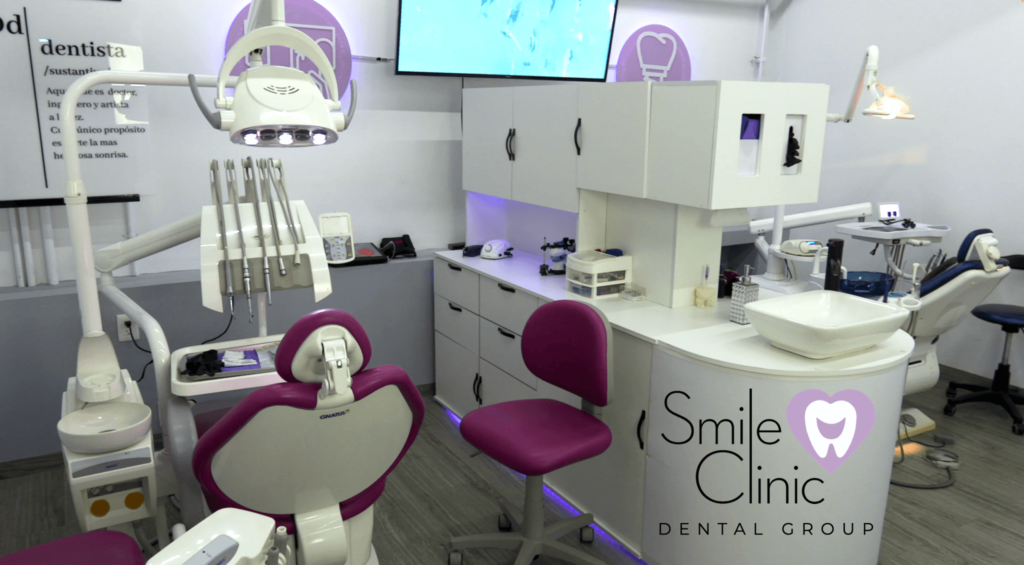 24.- CONSULTORIOS SMILE CLINIC